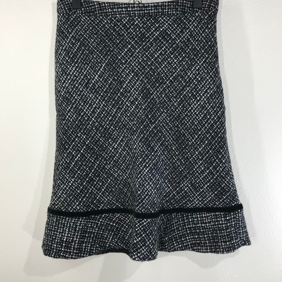 Sold Gap Black & Gray Wool Tweed Skirt Size 6 - Picture 1 of 4